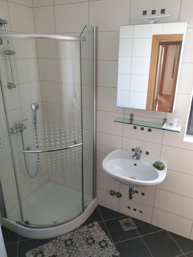 Apartment Emma Ljubljana - Free Parking, Ac, Wifi 外观 照片